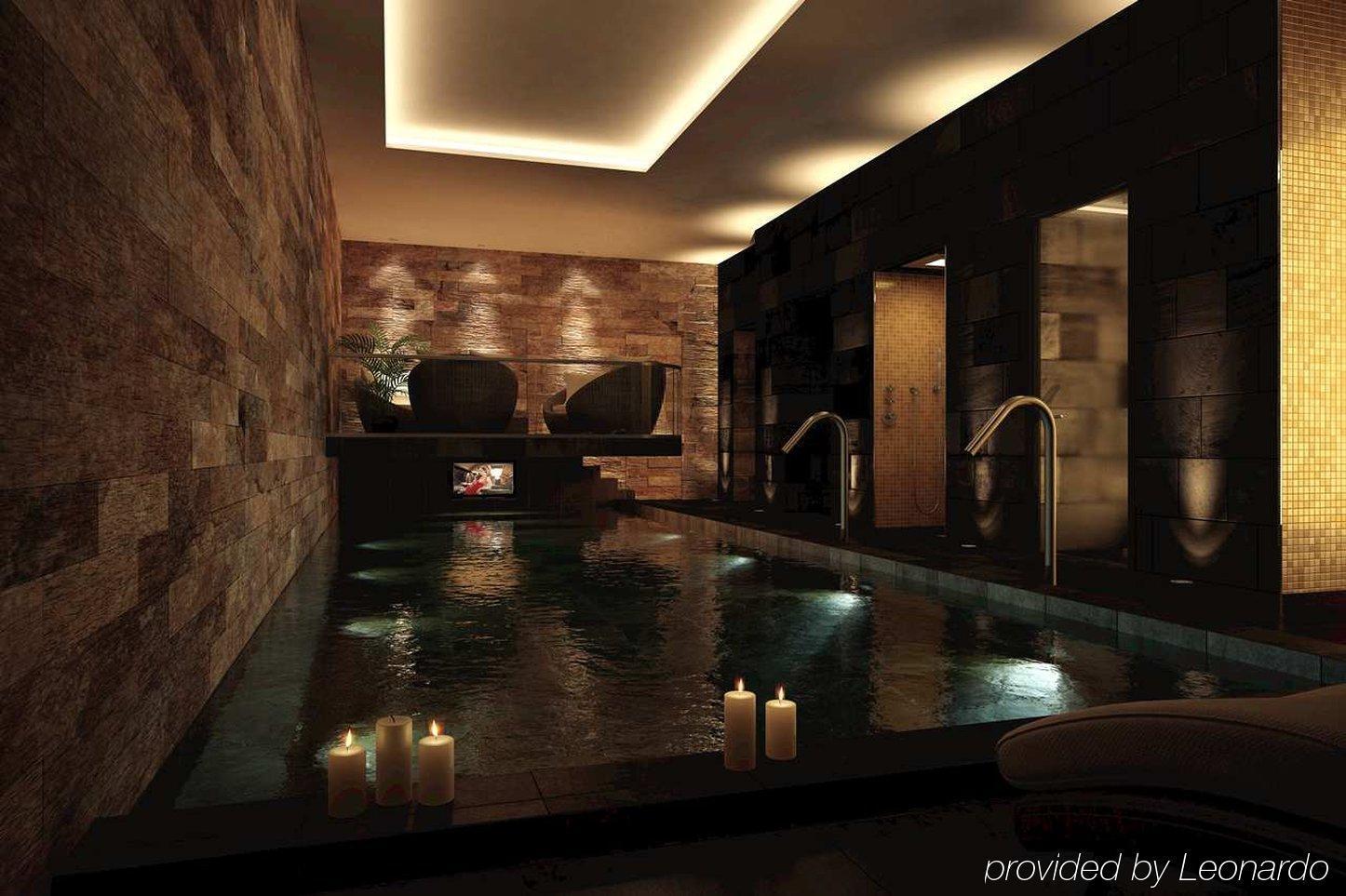 Doubletree By Hilton & 4* Liverpool